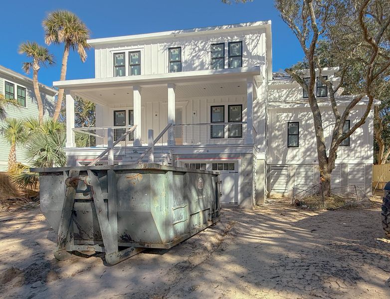 Exterior details and patio area of a home in , Isle Of Palms (Image 4).