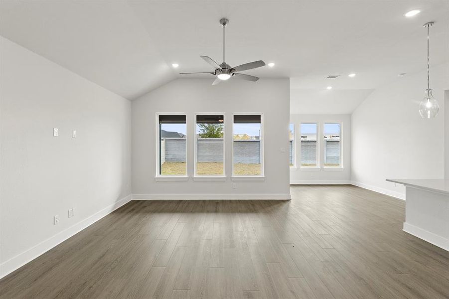 10. 2620 Andorra - Family