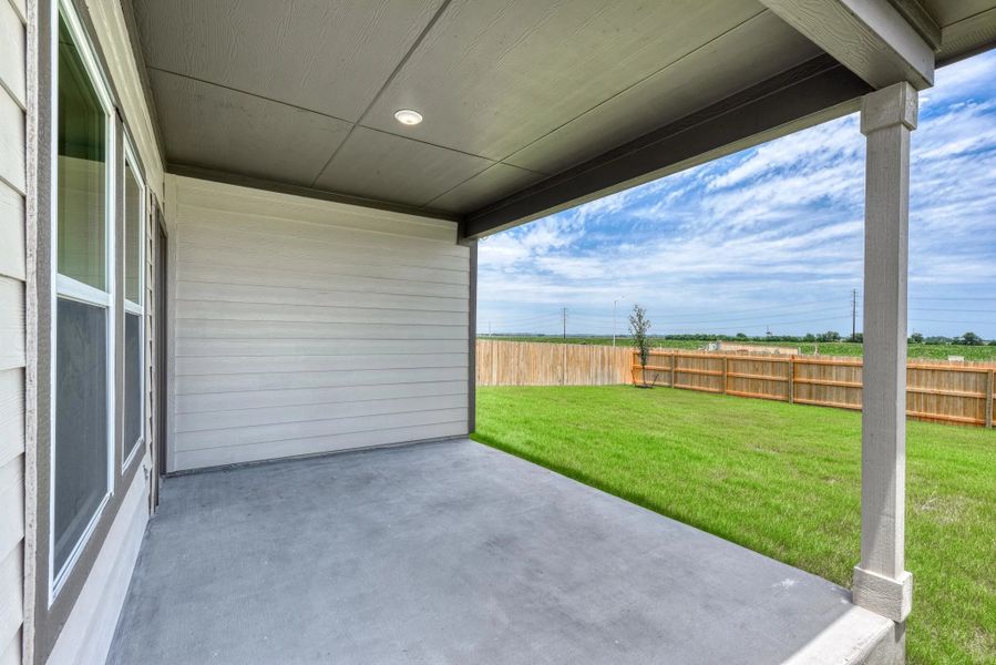 Representative exterior details of a home built from the Alyssa by Ashton Woods in Hennersby Hollow, San Antonio (Image 3).