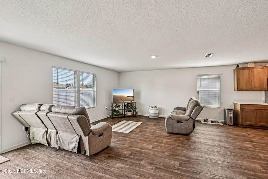 Furnished interior view inside a new home in Cross Creek Express, Green Cove Springs (Image 11).