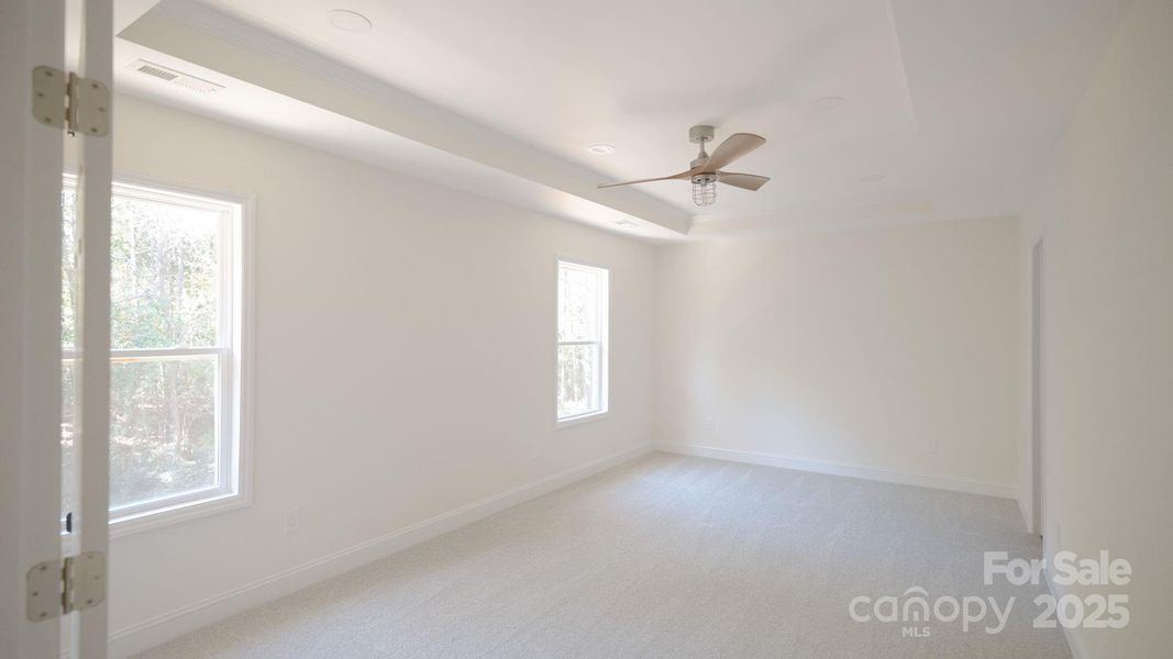 Spacious, unfurnished interior of a new home in , Charlotte (Image 14).