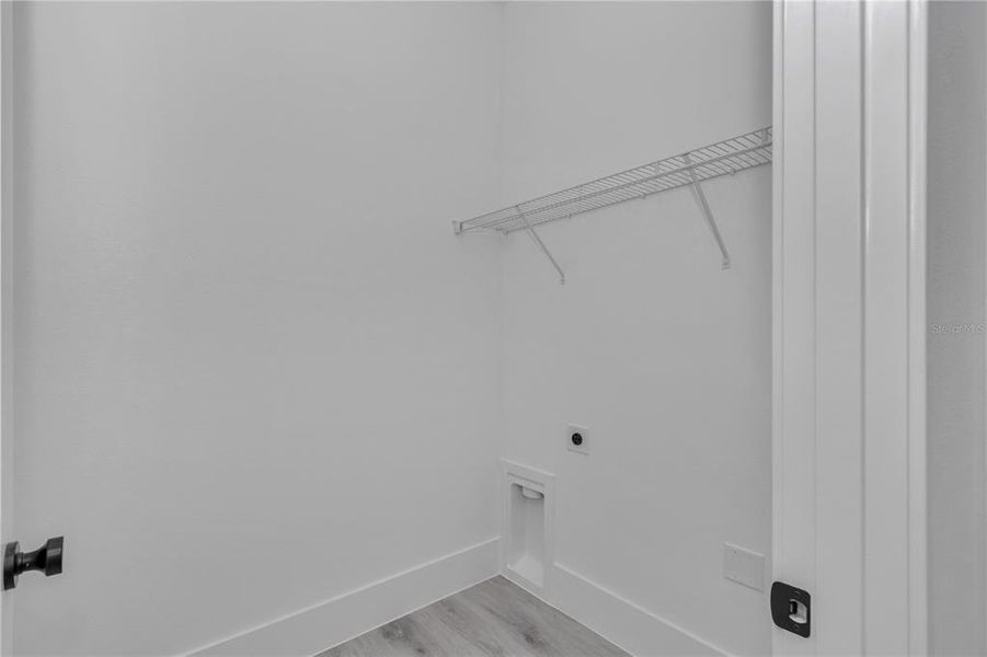 Spacious, unfurnished interior of a new home in , Dunnellon (Image 30).