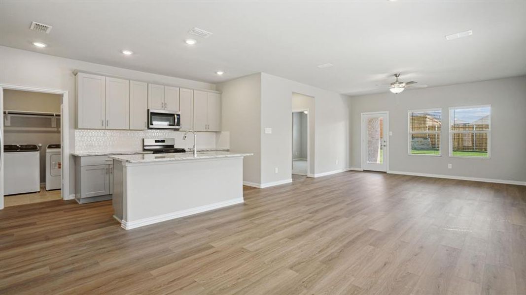 Photo is not of the actual home, but is an inspirational photo of builder’s model home and may depict options, furnishings, and/or decorator features that are not included. Photo is not of the actual home, but is an inspirational photo of builder’s model home and may depict options, furnishings, and/or decorator features that are not included.