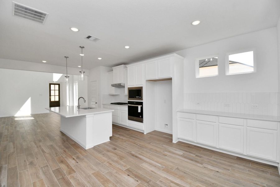 Furnished interior view inside a new home in Elyson, Katy (Image 11).