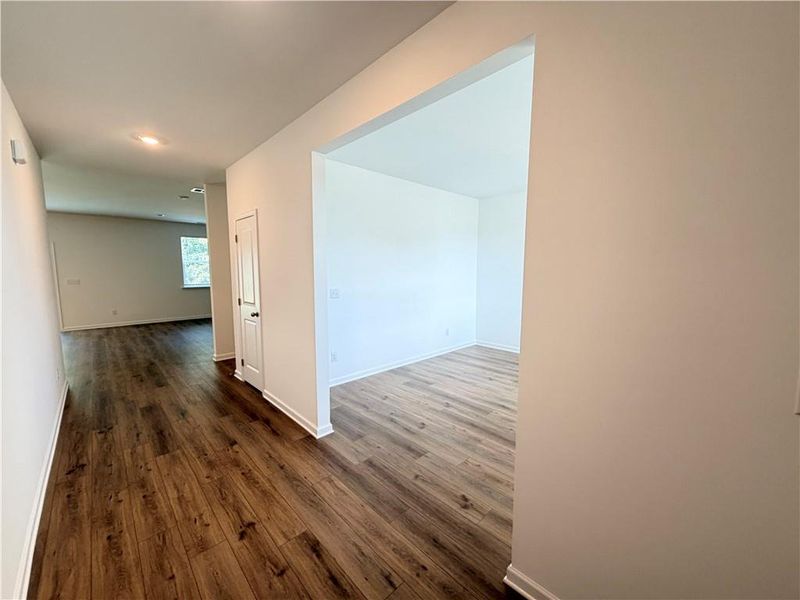 Spacious, unfurnished interior of a new home in Apalachee Hills, Bethlehem (Image 10).