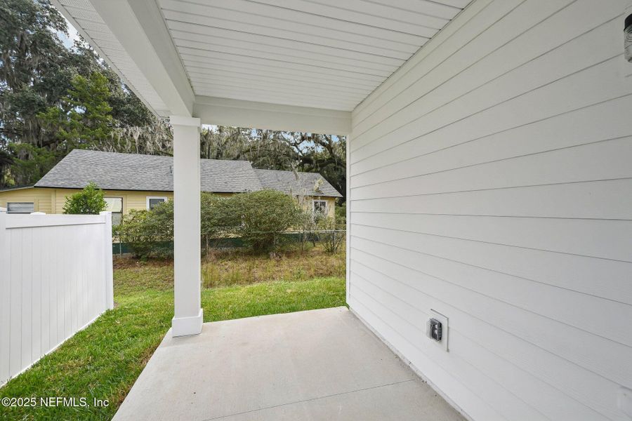 Exterior details and patio area of a home in Kings Landing, Jacksonville (Image 19). Exterior details and patio area of a home in Kings Landing, Jacksonville (Image 19).