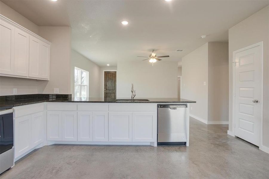 Furnished interior view inside a new home in , Itasca (Image 8). Furnished interior view inside a new home in , Itasca (Image 8).