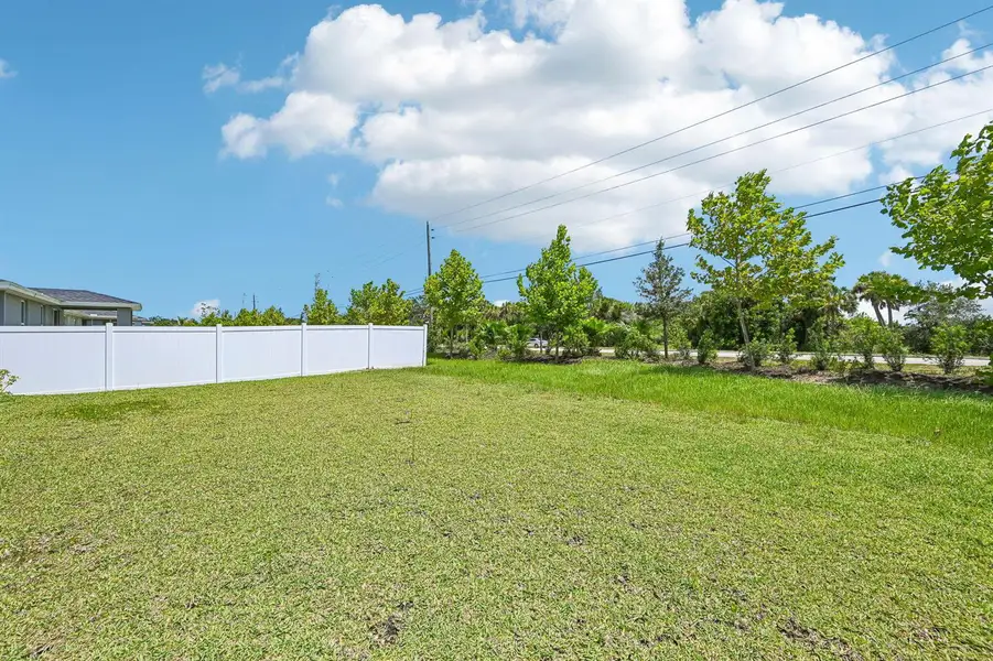 5437 Hampton Park Cir Vero Beach FL (29)