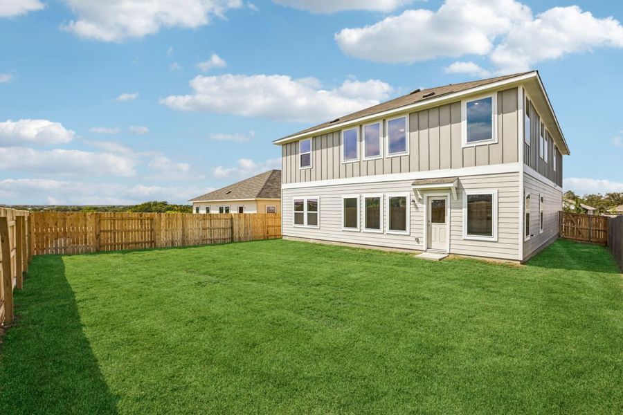 Exterior details and patio area of a home in Cloverleaf, Austin (Image 3).