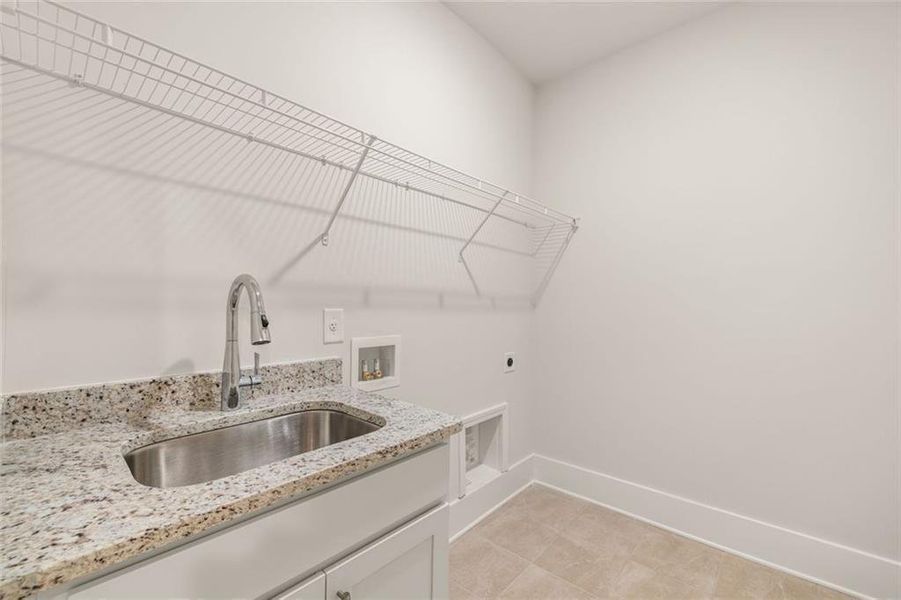 Furnished interior view inside a new home in Soleil Summit Chase, Snellville (Image 8).