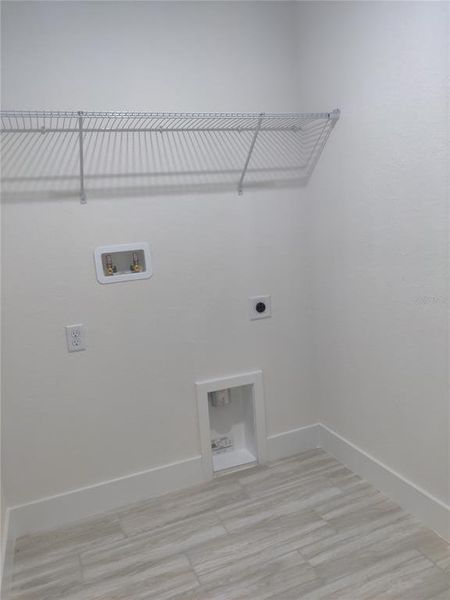 Spacious, unfurnished interior of a new home in Royal Highlands, Weeki Wachee (Image 12). Spacious, unfurnished interior of a new home in Royal Highlands, Weeki Wachee (Image 12).