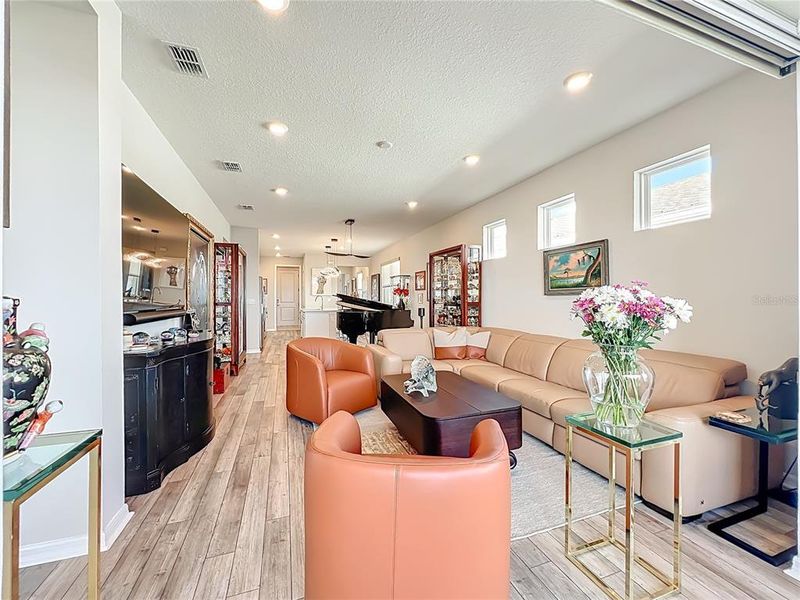 Furnished interior view inside a new home in Del Webb Minneola, Minneola (Image 32). Furnished interior view inside a new home in Del Webb Minneola, Minneola (Image 32).