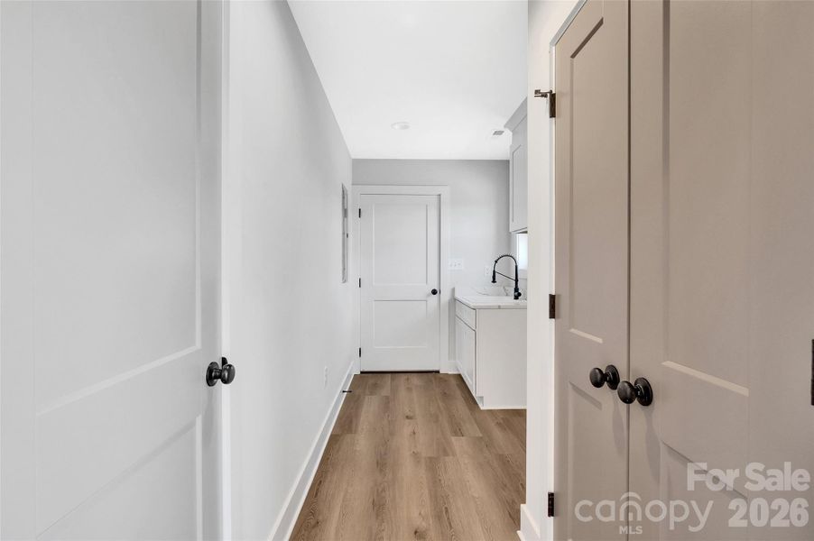 Spacious, unfurnished interior of a new home in , Lincolnton (Image 21).