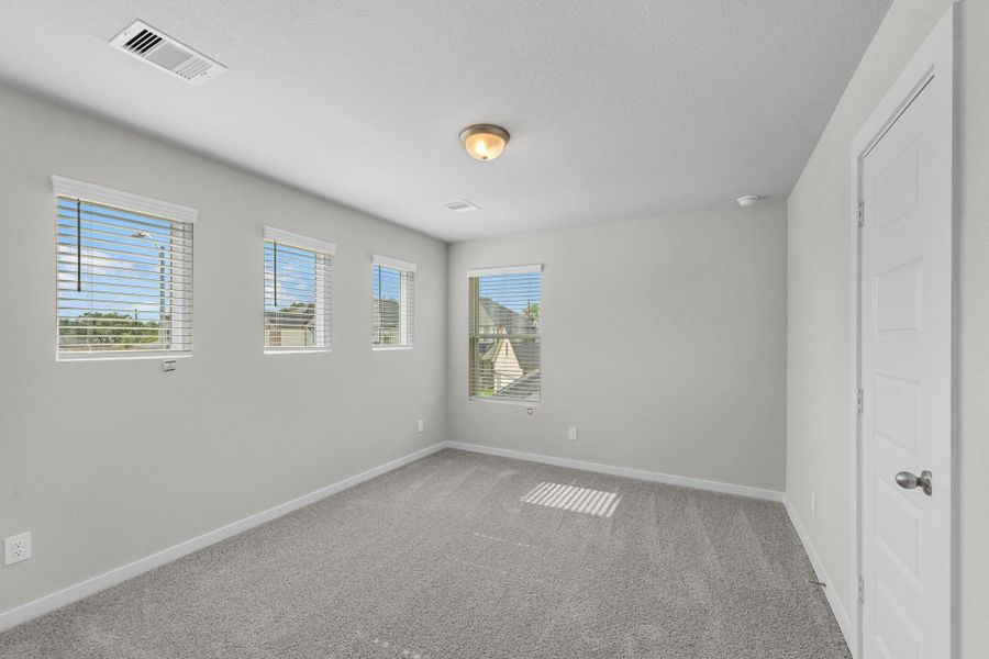 Spacious, unfurnished interior of a new home in Grand Oaks Village, Houston (Image 12). Spacious, unfurnished interior of a new home in Grand Oaks Village, Houston (Image 12).