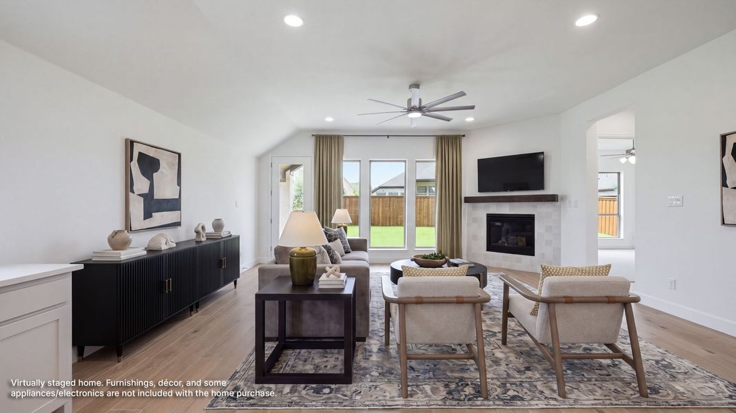 Furnished interior view inside a new home in Myrtle Creek, Waxahachie (Image 8).