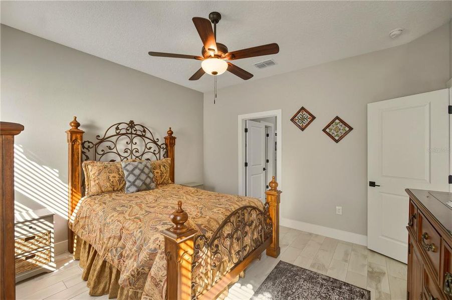 Furnished interior view inside a new home in , Ocala (Image 9).