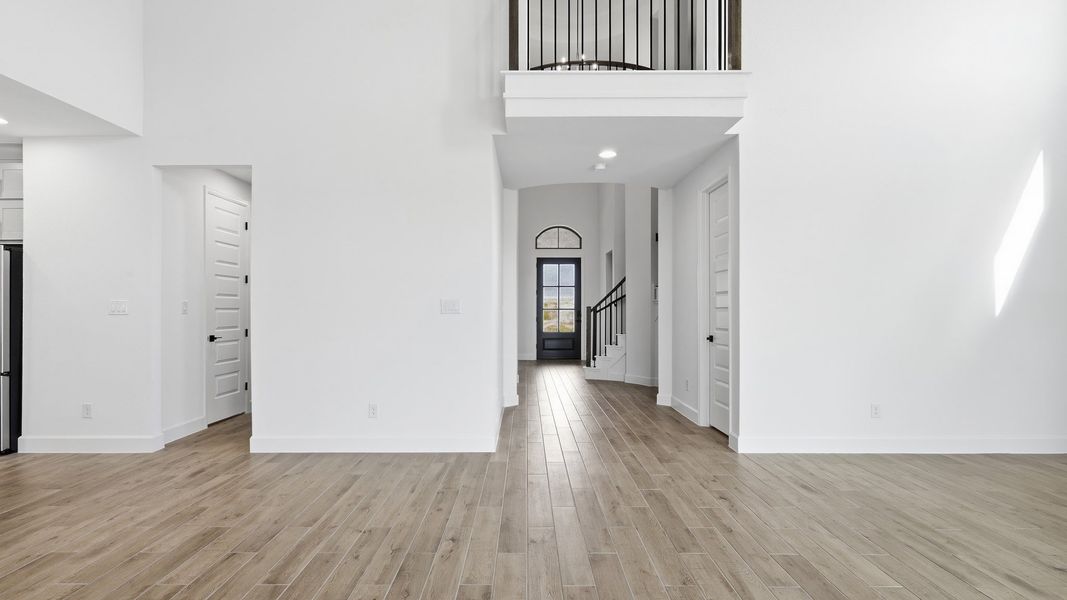 Spacious, unfurnished interior of a new home in Landmark, Denton (Image 21).