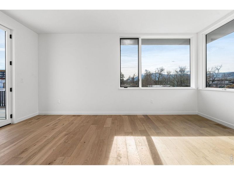 Spacious, unfurnished interior of a new home in , Boulder (Image 21).
