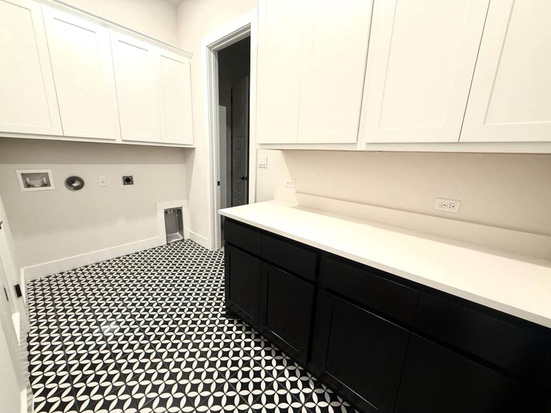 Furnished interior view inside a new home in Parmer Ranch, Georgetown (Image 19).