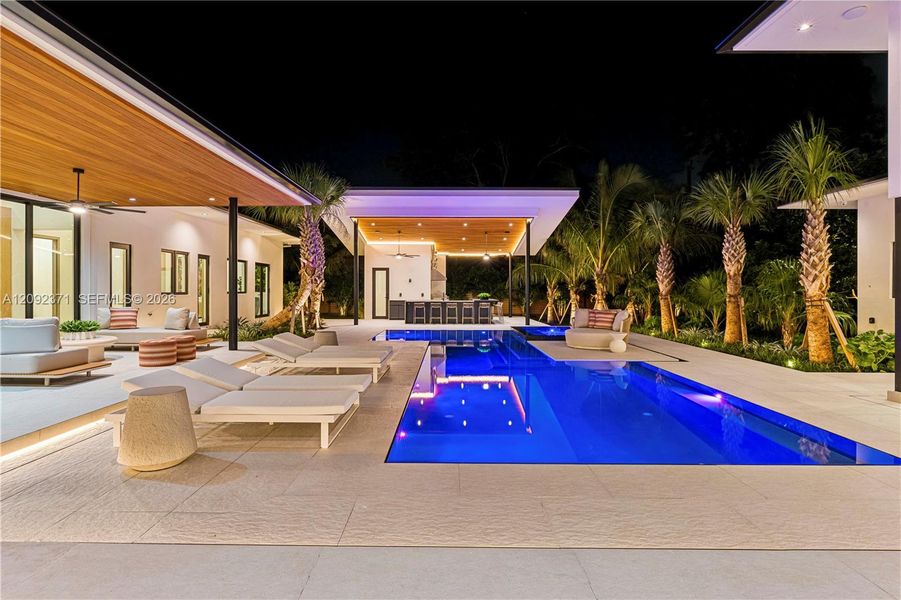 Exterior details and patio area of a home in , Pinecrest (Image 25).