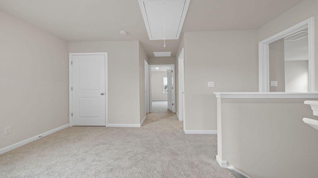 Spacious, unfurnished interior of a new home in Cloverdale Hills, Piedmont (Image 20).