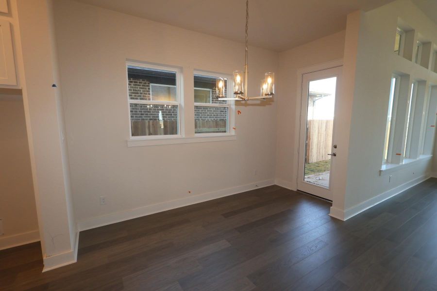 Spacious, unfurnished interior of a new home in Elyson - Reserve Collection, Katy (Image 33).