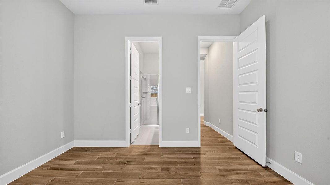 Spacious, unfurnished interior of a new home in , Fulshear (Image 22). Spacious, unfurnished interior of a new home in , Fulshear (Image 22).