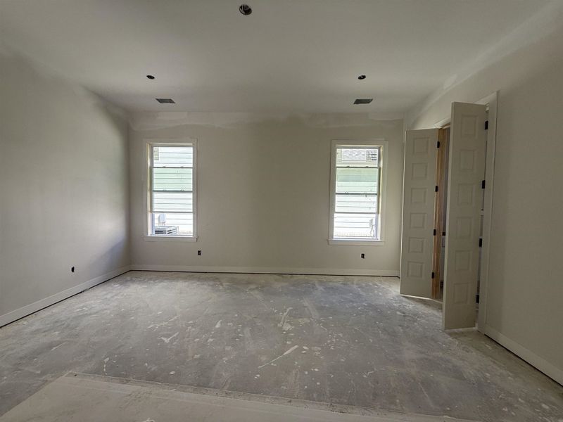 Spare room with baseboards