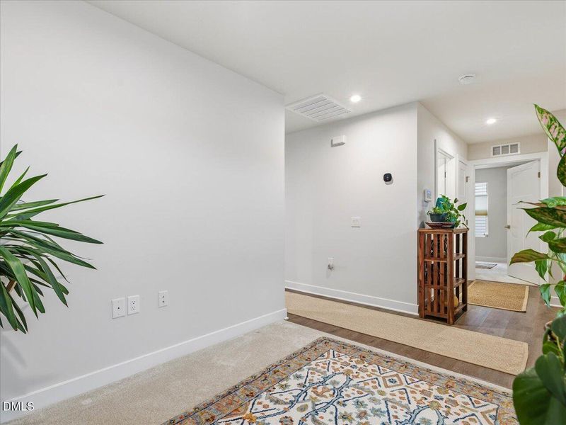 08-Flex Room 08-Flex Room