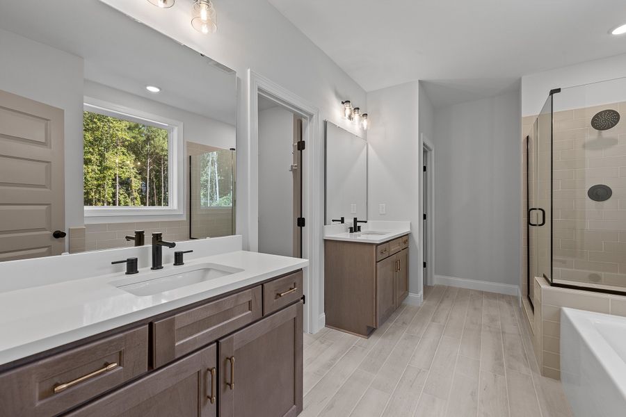 Representative furnished interior of a home built from the The Bradley by RobuckHomes in Baylee Ridge, Selma (Image 91). Representative furnished interior of a home built from the The Bradley by RobuckHomes in Baylee Ridge, Selma (Image 91).