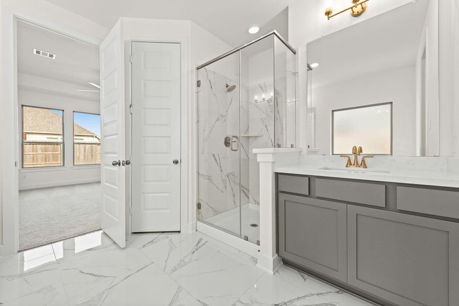 Representative image. Features, specifications, selections and colors may vary. Representative image. Features, specifications, selections and colors may vary.