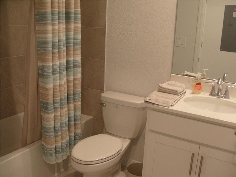 Furnished interior view inside a new home in Wellen Park Golf & Country Club, Venice (Image 9). Furnished interior view inside a new home in Wellen Park Golf & Country Club, Venice (Image 9).