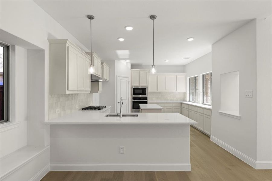 08_4404 Golden Sage, Little Elm