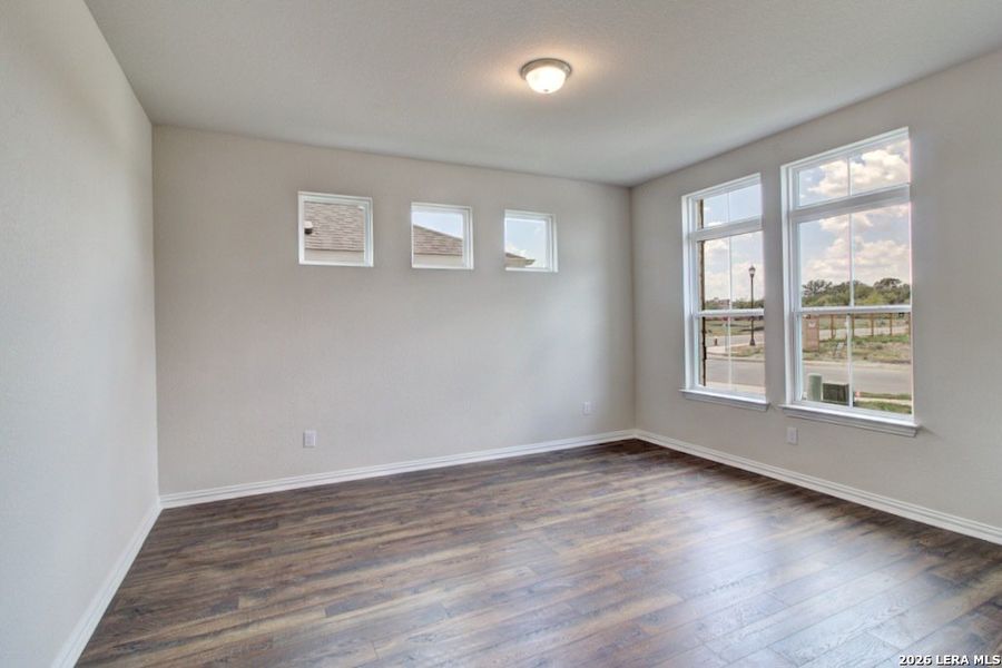 Spacious, unfurnished interior of a new home in The Crossvine, Schertz (Image 22).