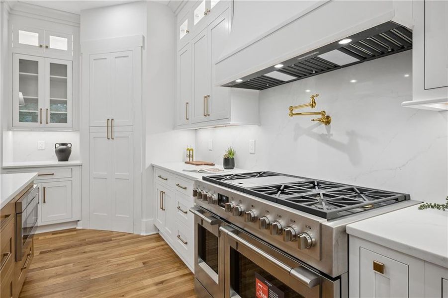 Furnished interior view inside a new home in , Atlanta (Image 13).