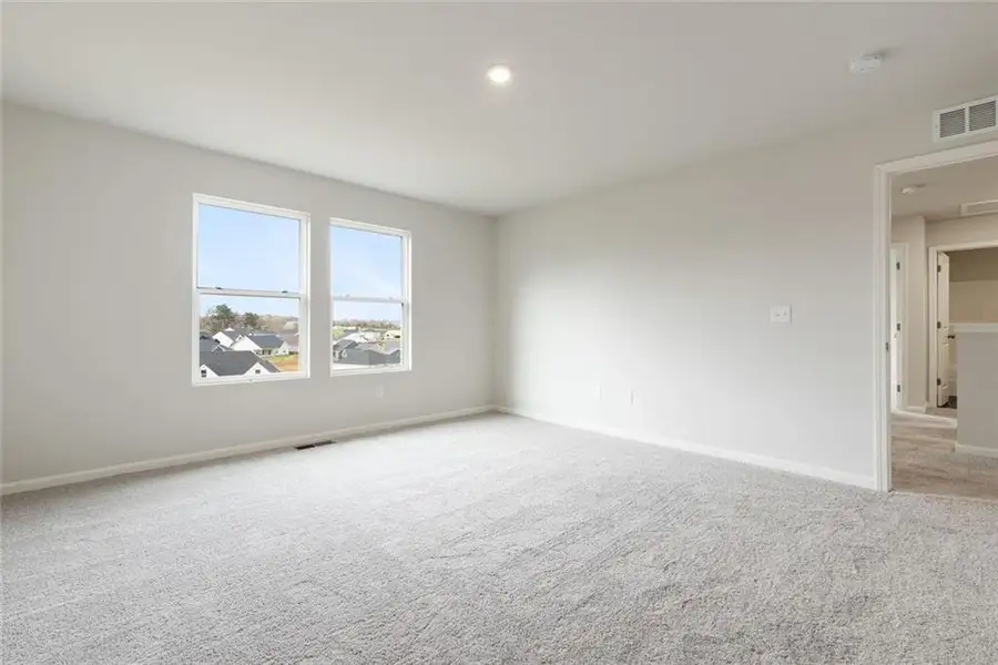 Spacious, unfurnished interior of a new home in Liberty Pointe, Villa Rica (Image 15).