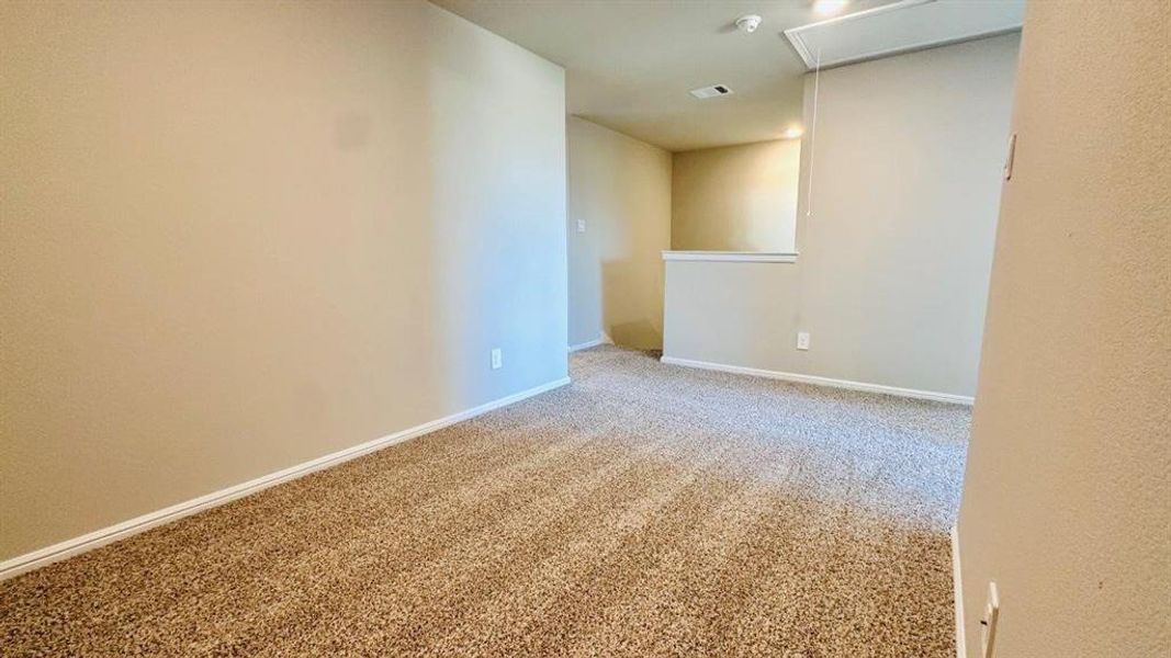 Spacious, unfurnished interior of a new home in Orchard Village, Fort Worth (Image 14). Spacious, unfurnished interior of a new home in Orchard Village, Fort Worth (Image 14).