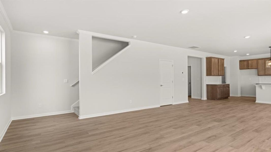 Spacious, unfurnished interior of a new home in Fairway 17 at Mirror Lake, Villa Rica (Image 39).