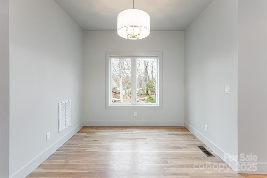 Photo of Similar Construction Photo of Similar Construction