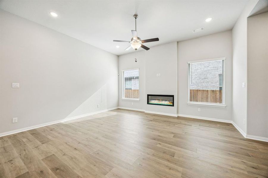 Spacious, unfurnished interior of a new home in Bel Air Village, Sherman (Image 8). Spacious, unfurnished interior of a new home in Bel Air Village, Sherman (Image 8).