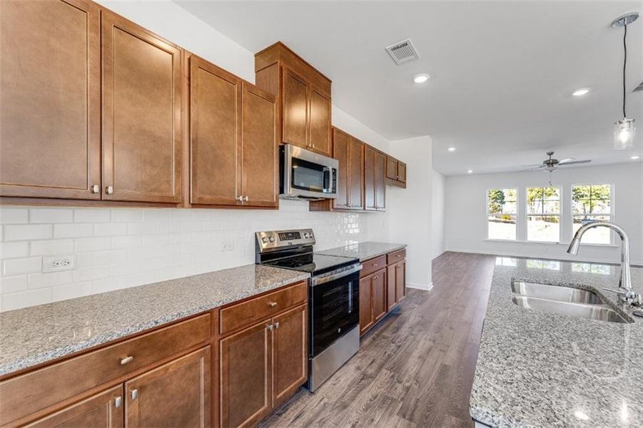 Furnished interior view inside a new home in Auburn Glen, Dacula (Image 5).