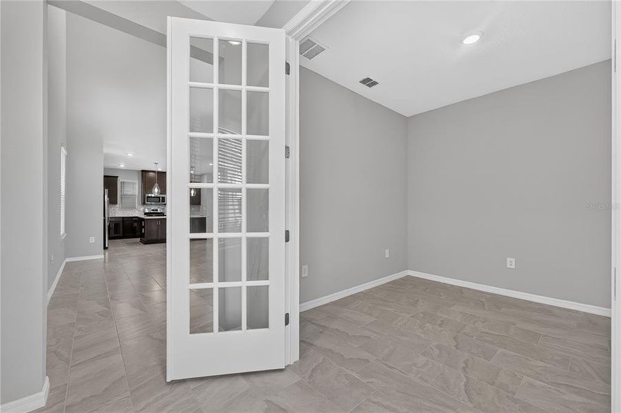 Spacious, unfurnished interior of a new home in Center Lake Ranch Community Group Page, St. Cloud (Image 28).