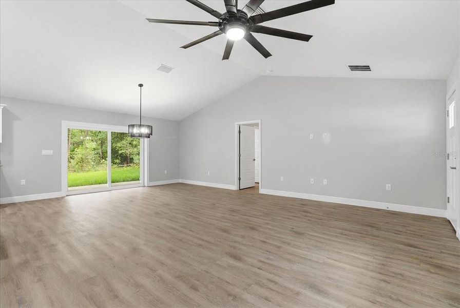 Spacious, unfurnished interior of a new home in , Dunnellon (Image 15).