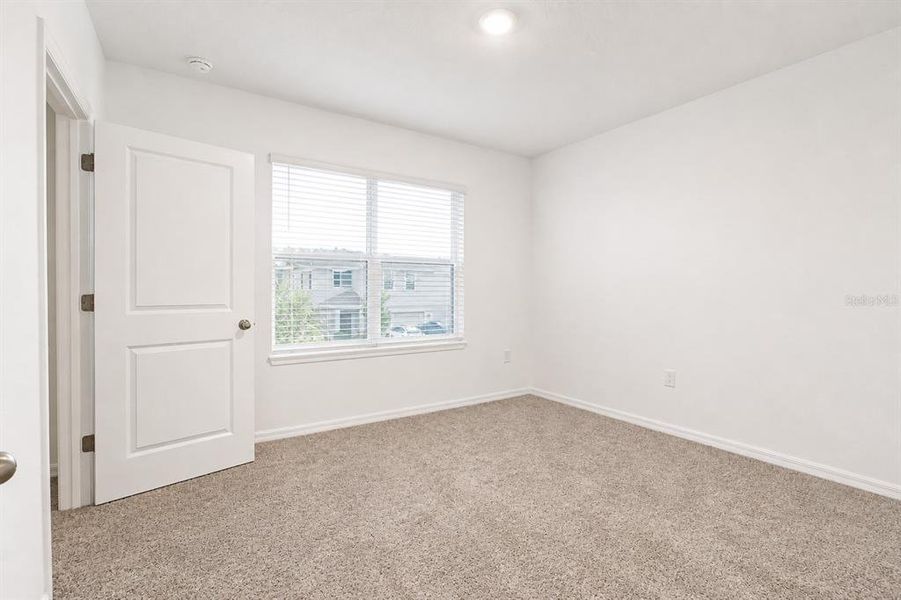 Spacious, unfurnished interior of a new home in Deerbrook, Land O' Lakes (Image 35).