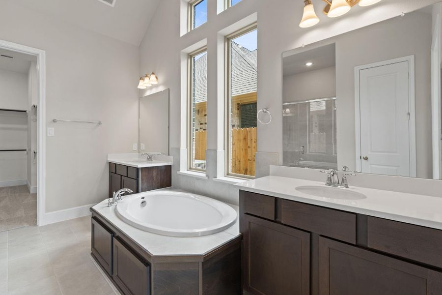 Furnished interior view inside a new home in Coastal Point, League City (Image 9).