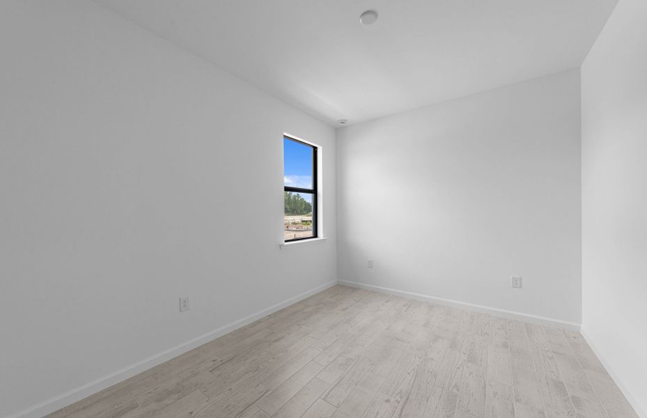 Spacious, unfurnished interior of a new home in Terreno, Naples (Image 22).