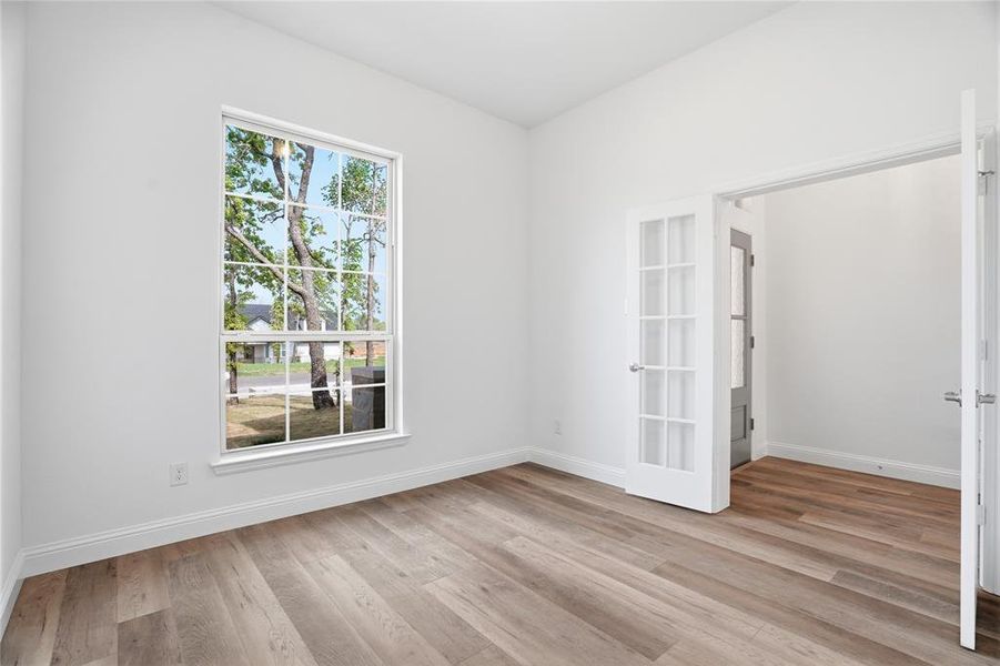 Spacious, unfurnished interior of a new home in Arbor Oaks, Boyd (Image 31).