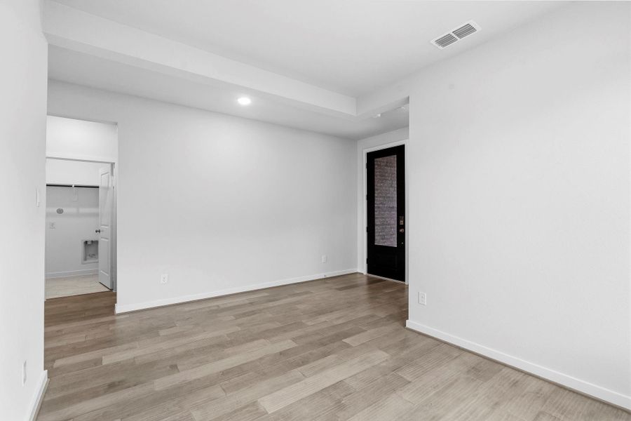 Spacious, unfurnished interior of a new home in Sienna 45', 50', Missouri City (Image 30).