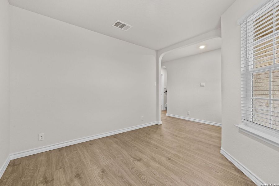 Spacious, unfurnished interior of a new home in Redbird Ranch, San Antonio (Image 21).