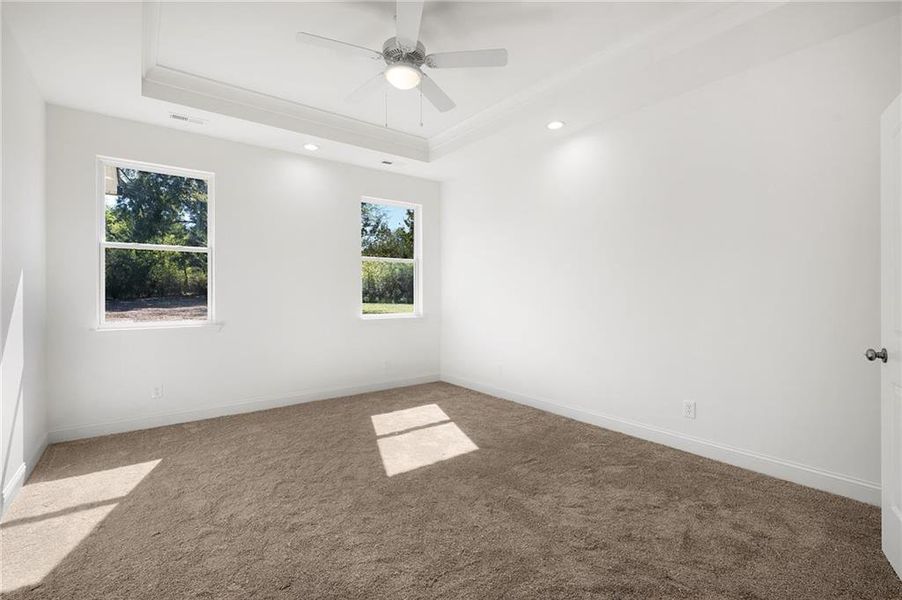 Spacious, unfurnished interior of a new home in , Calhoun (Image 10).